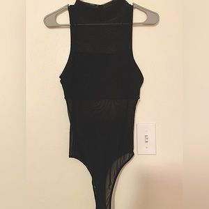 Lulu’s Mesh High Neck Body Suit Size Small